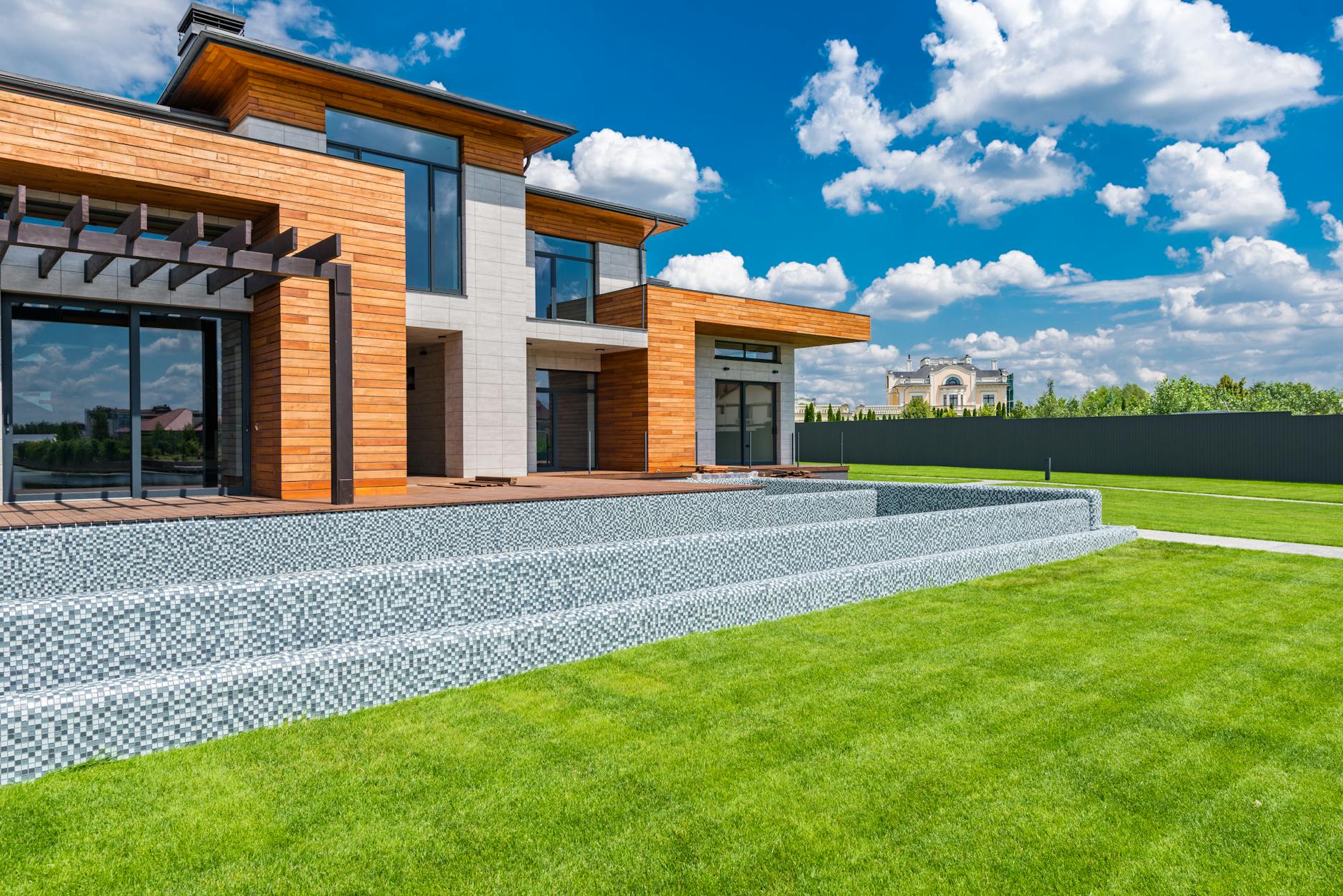 Modernes Haus mit Wärmepumpe – Heizcool Wien